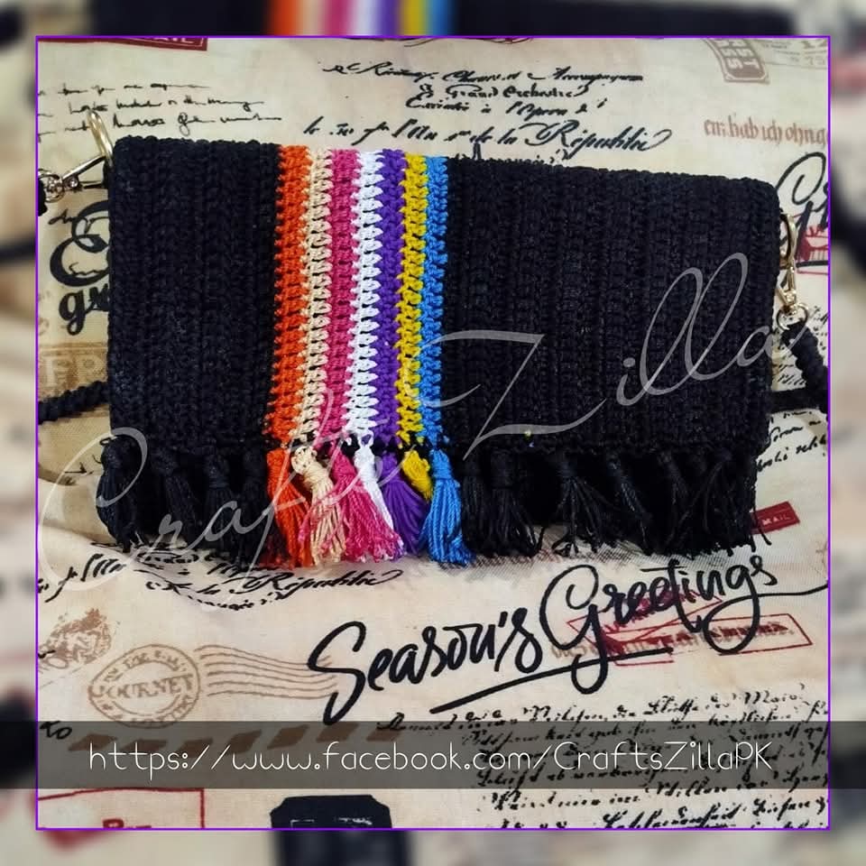 Customizable Crochet Clutch